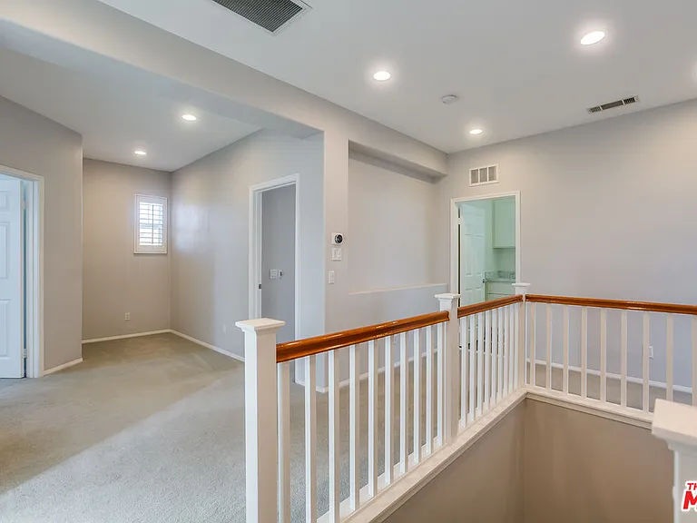 24040 Dandelion Ln — Photo 34