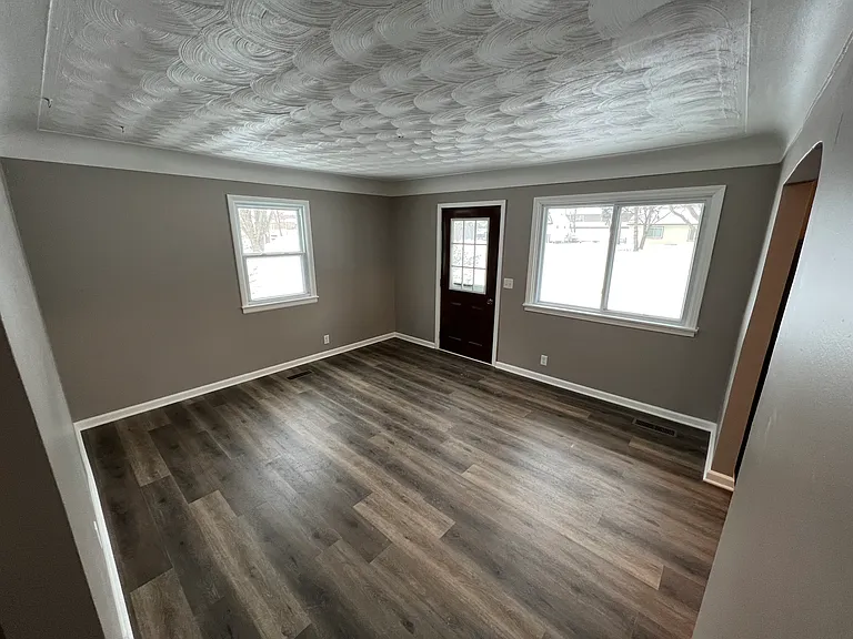 10919 4th St NE — Photo 4