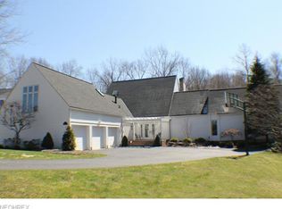 344 Rainbows End, Aurora, OH