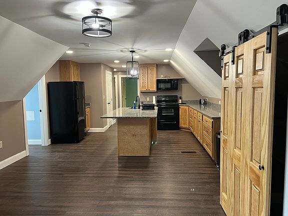 2nd image of 304 W 3rd St