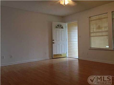 4th image of 61 24th St