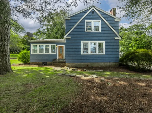 8 Shore Drive, Coventry, CT 06238