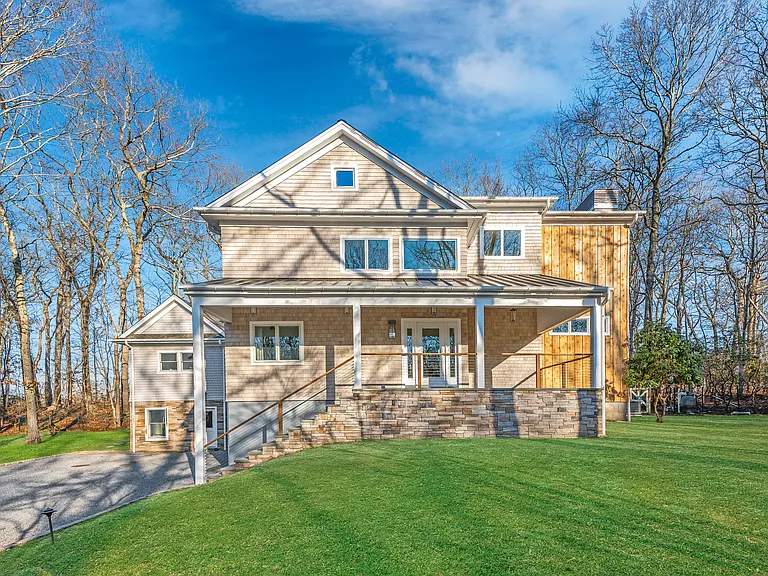 2855 Deerfield Rd — Photo 1