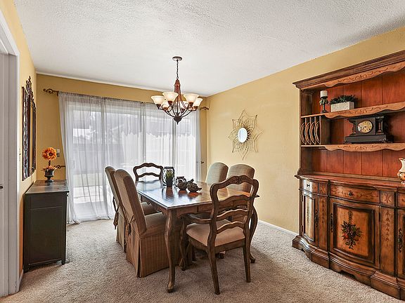 4th image of 14662 Dartmouth Cir