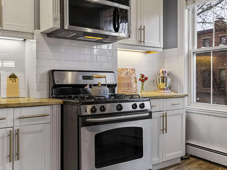 25 Pleasant St #3 — Photo 9