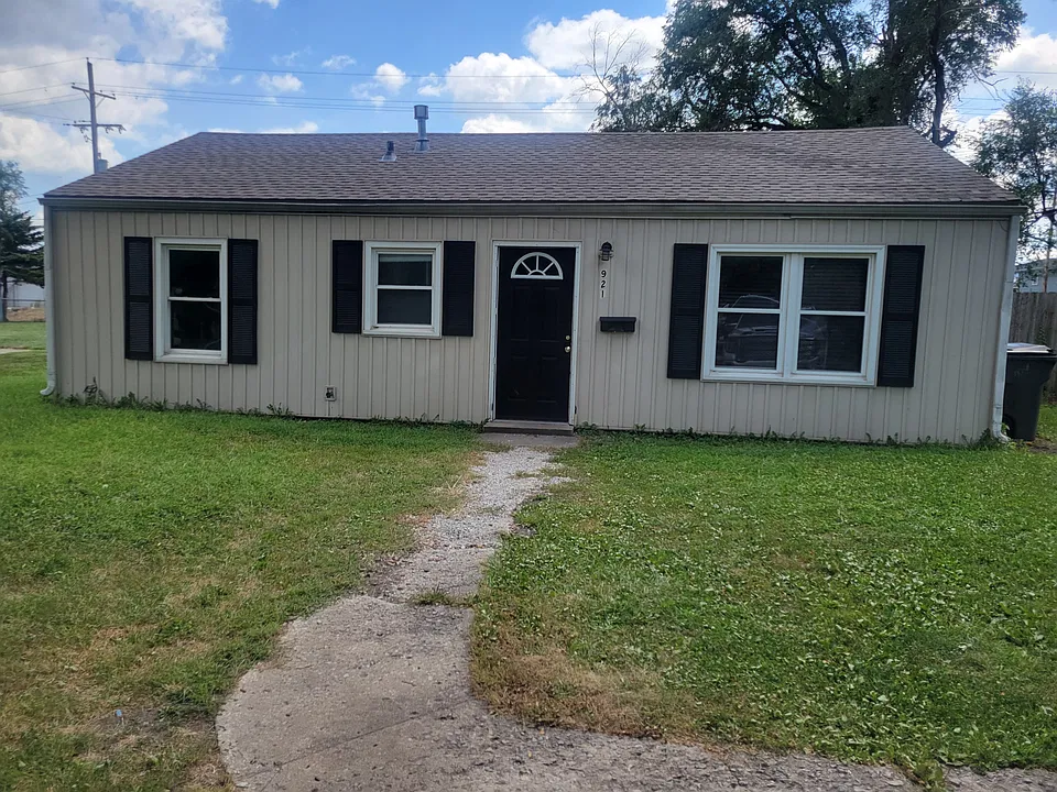 921 S Edgemere Dr