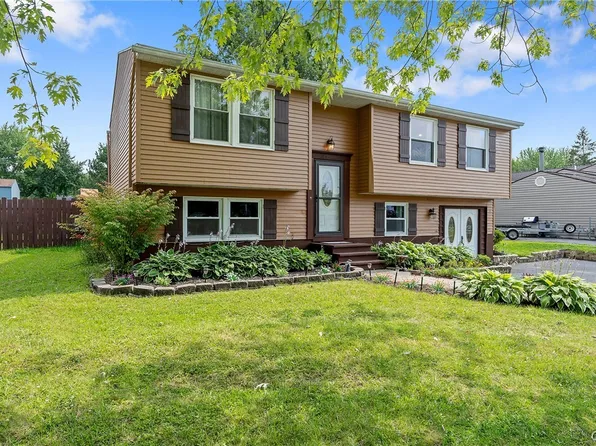 8448 Bayridge Rd, Cicero, NY 13039