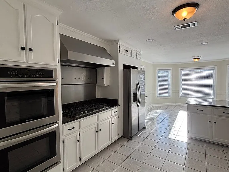 990 Eagle Ridge Cv — Photo 5