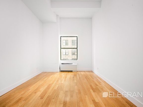 5th image of 99 John St APT 1216