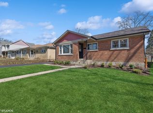 303 Dalton Ave, Mundelein, IL