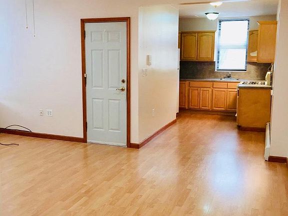 2nd image of 6801 Myrtle Ave APT 2