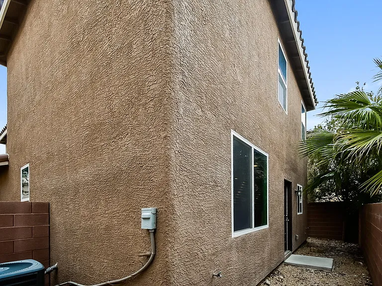 10549 Seasonable Dr — Photo 16