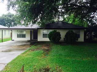 2078 Owens Ave, Groves, TX 77619