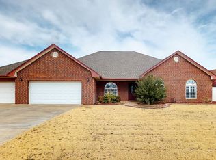2324 Braxton Dr, Woodward, OK 73801