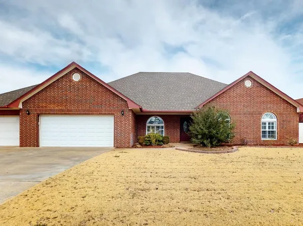 2324 Braxton Dr, Woodward, OK 73801