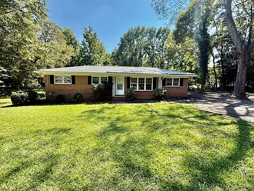 102 Whitehead Ter E Photo 1