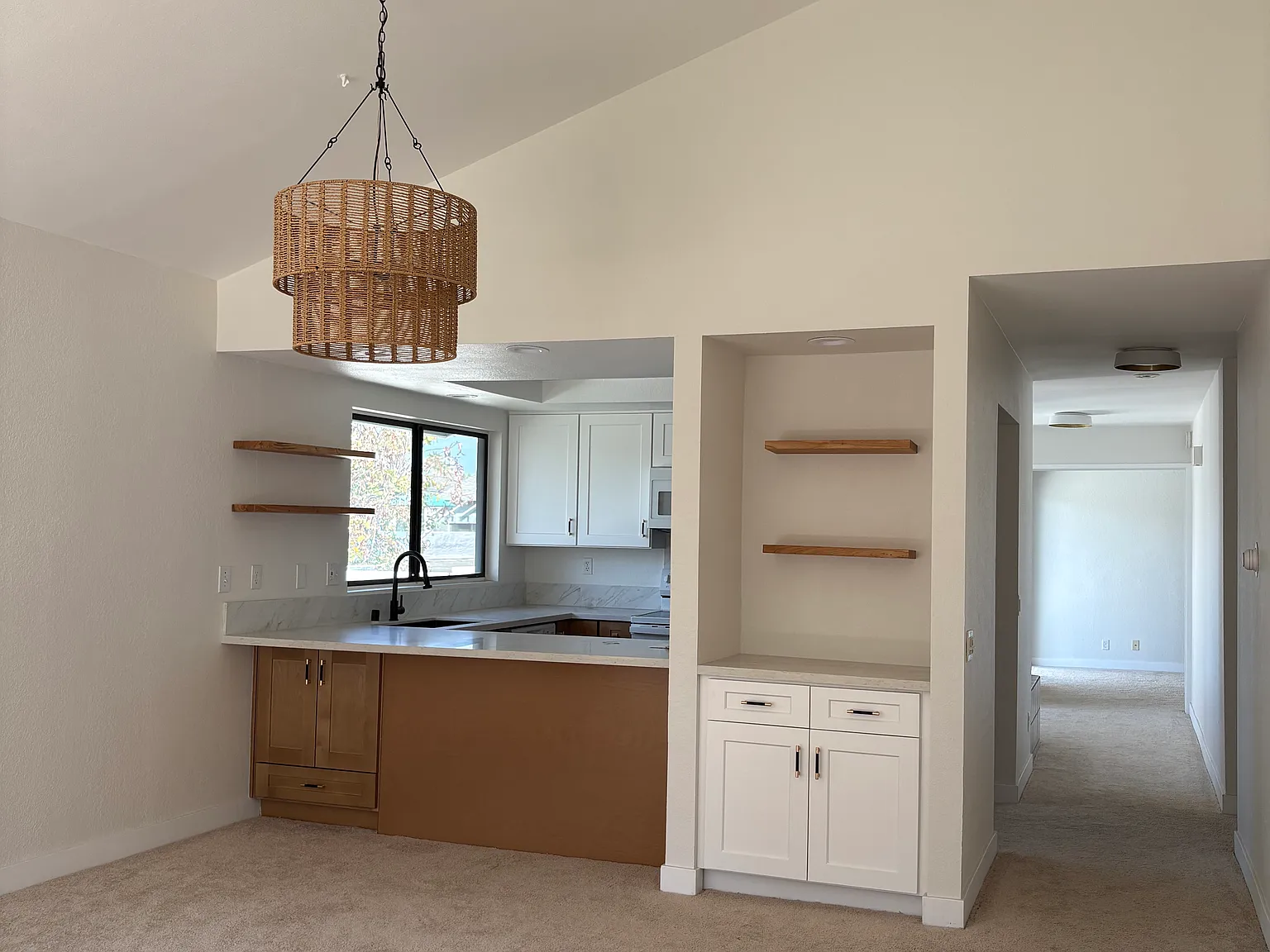 2 bed, 1212 sqft, $3,990 — Photo 4