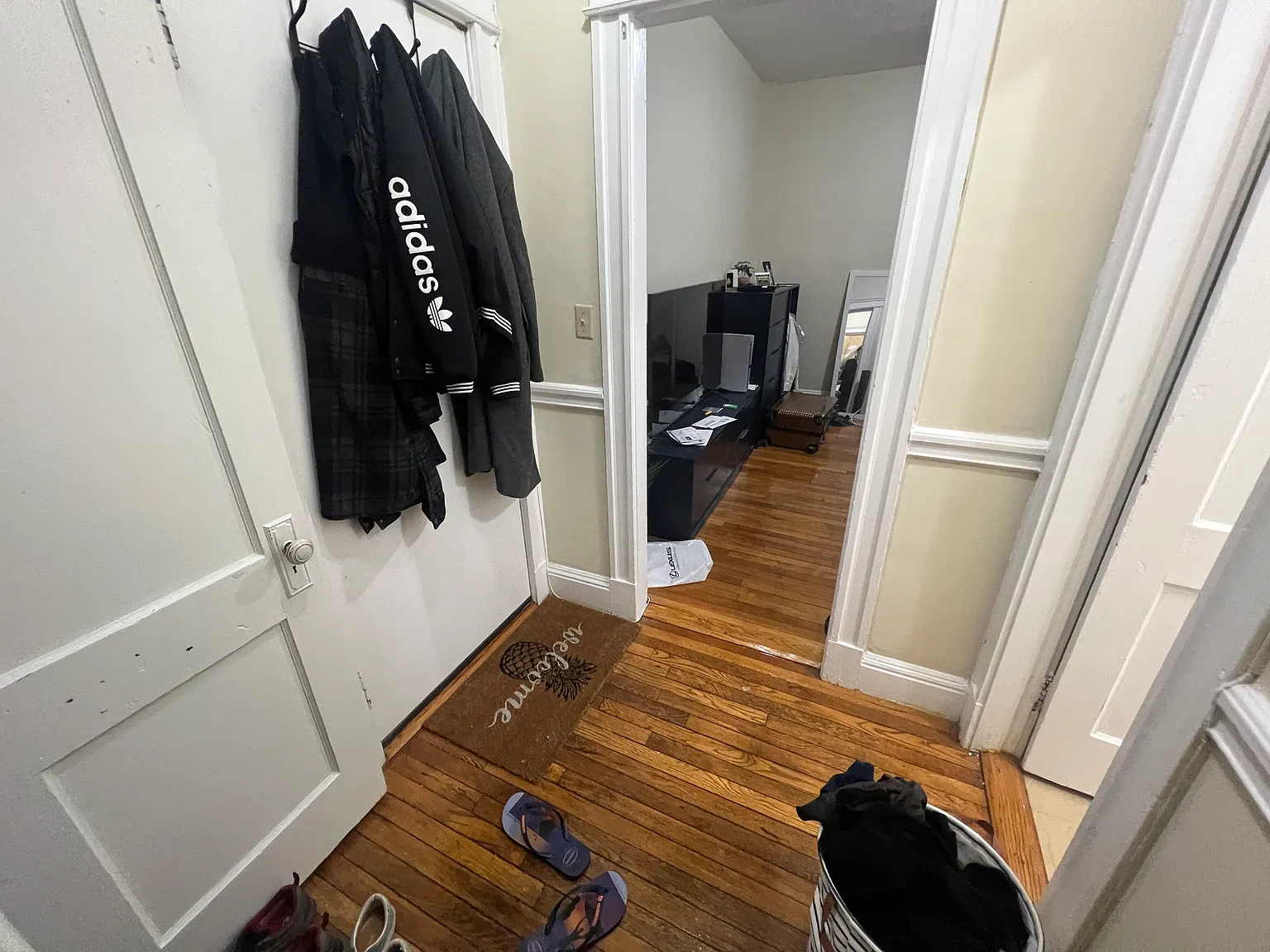 Studio, 450 sqft, $2,025 — Photo 3