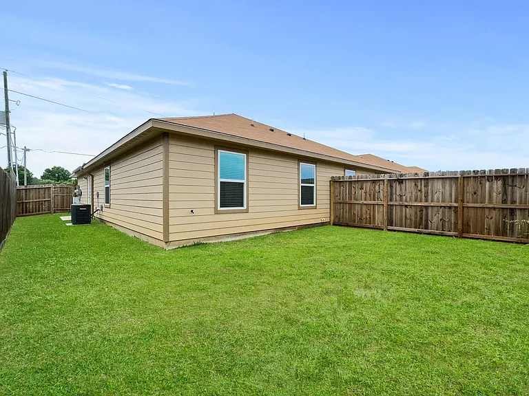 119 S Bend Ct #B — Photo 14