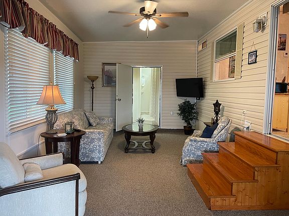 5th image of 1219 Thomas Dr #286