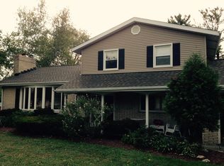 8889 Mulberry Rd, Chesterland, OH 44026