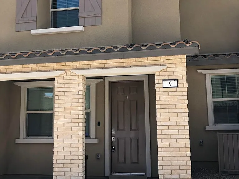 9 Alamere Falls Dr — Photo 1