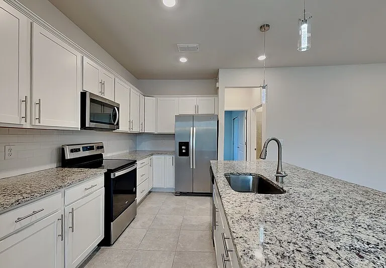 20781 Monza Loop — Photo 8