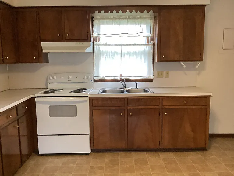 21-23 Tritle Ave — Photo 10