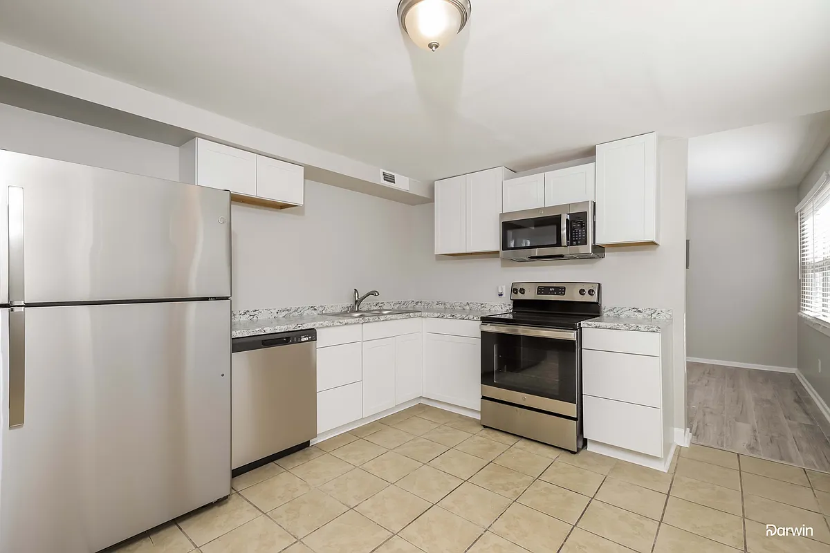 Building Photo - 4222 Oak Ridge Dr