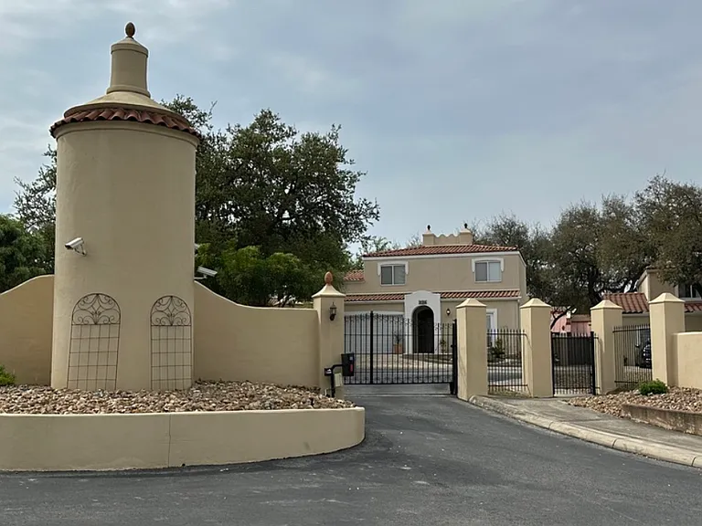 2854 Moncayo Dr — Photo 14