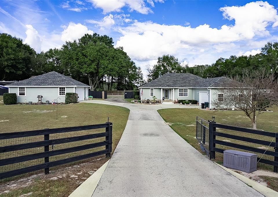 1st image of 2563 SE 156th Place Rd