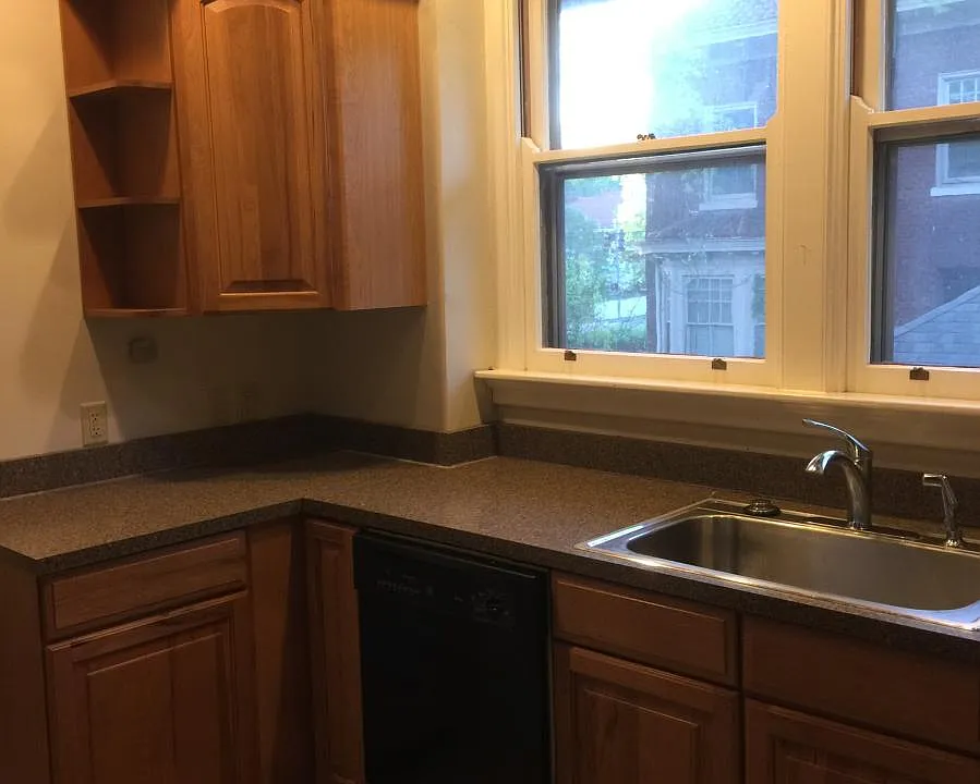 1346 Delta Ave #2