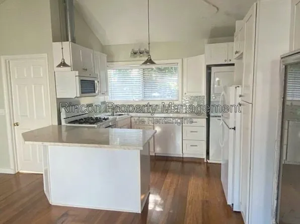 149 S Evergreen Dr, Ventura, CA 93003