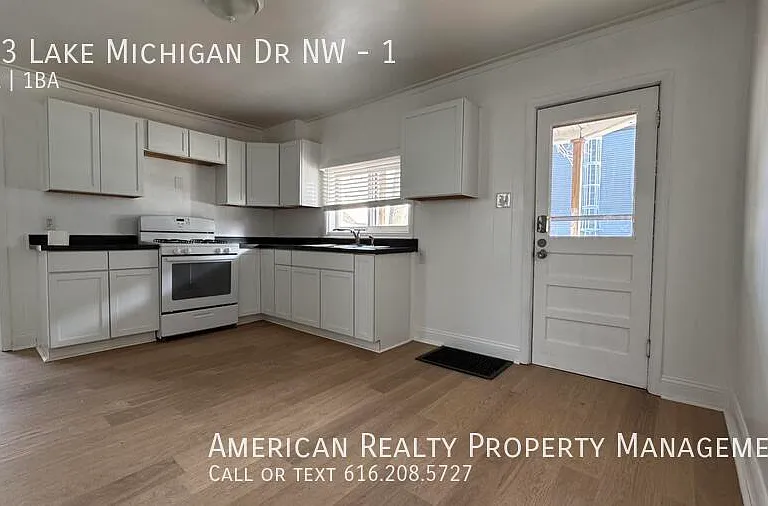 643 Lake Michigan Dr NW #1 — Photo 3