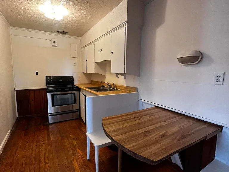 306 N 11th St #3 — Photo 5