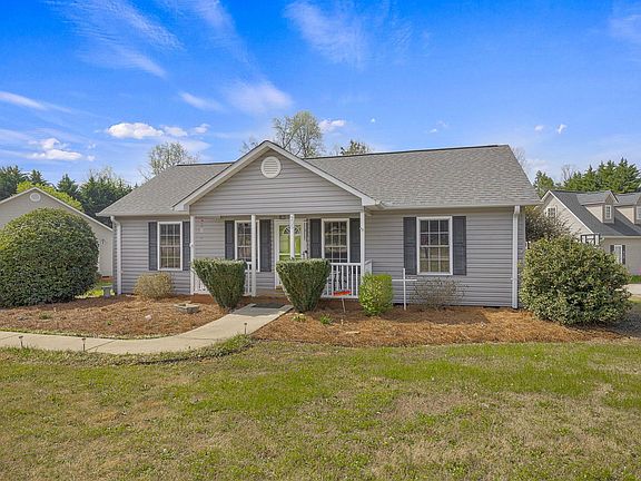 3rd image of 205 Timber Dr