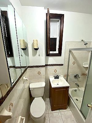 5th image of 660 Carroll St APT 1R