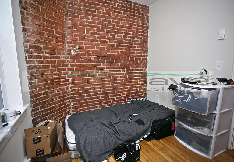 22 Sussex St — Photo 3
