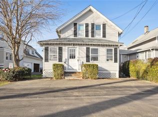 5 Moore Pl, Norwalk, CT 06855