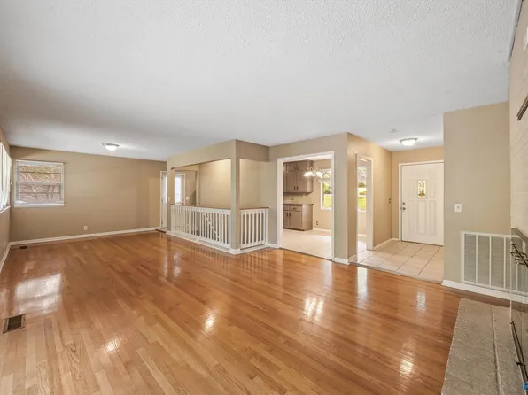 210 Skyline Rd, Madison, AL 35758