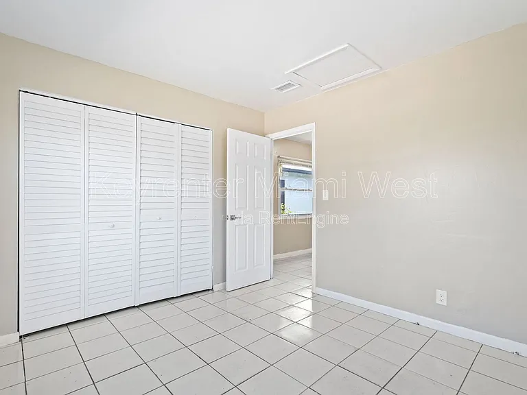1022 NW 6th Ave #1 — Photo 12