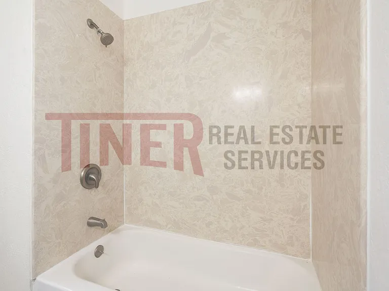 3413 Windsor Dr — Photo 15