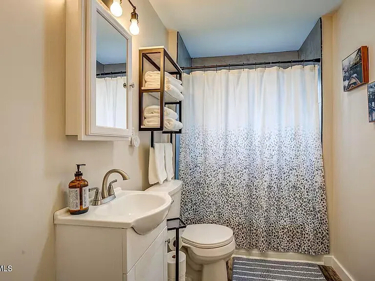 1330 E Sevier Ave — Photo 13