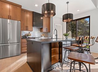 436 Riverview Ridge Pl, Combined Locks, WI 54113