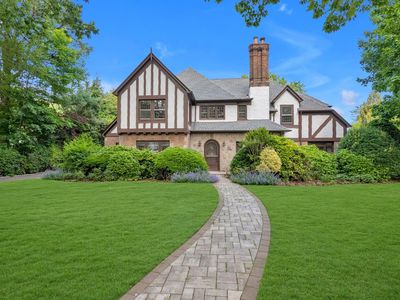 77 Hampton Road, Garden City, NY, 11530
