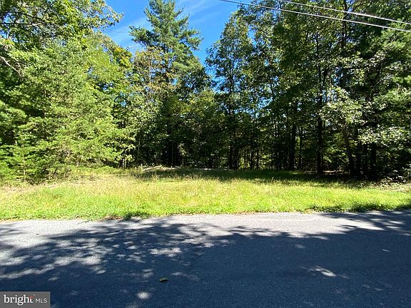 2nd image of 693 Peach Ridge Rd