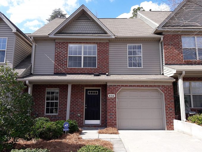 1st image of 836 Jarman Dr