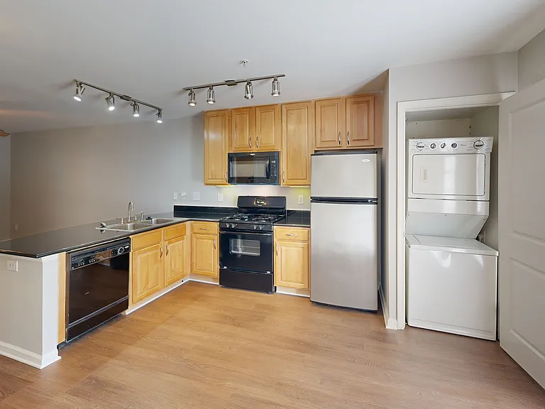 Gayton Pointe Townhomes — Photo 37