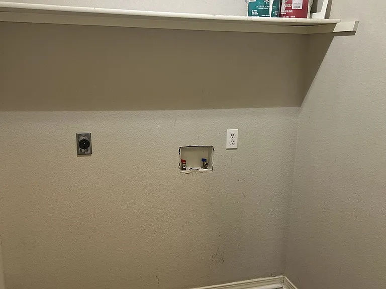 8105 Huntington Way — Photo 6