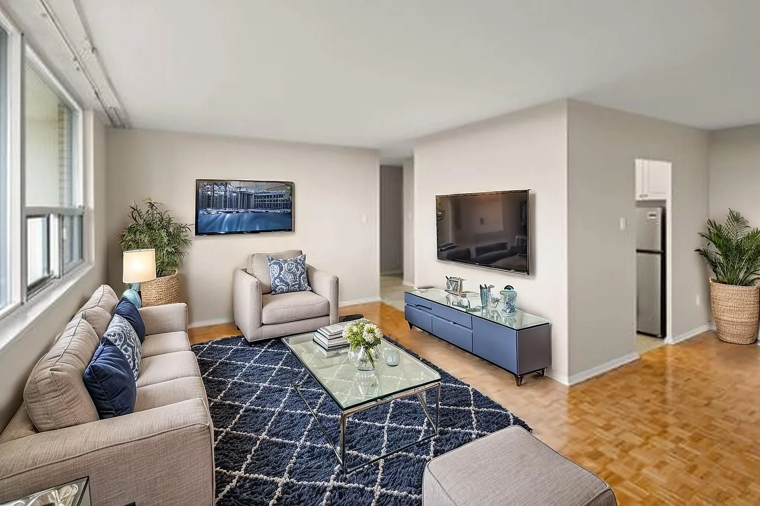 2185 Lawrence Avenue East — Photo 1